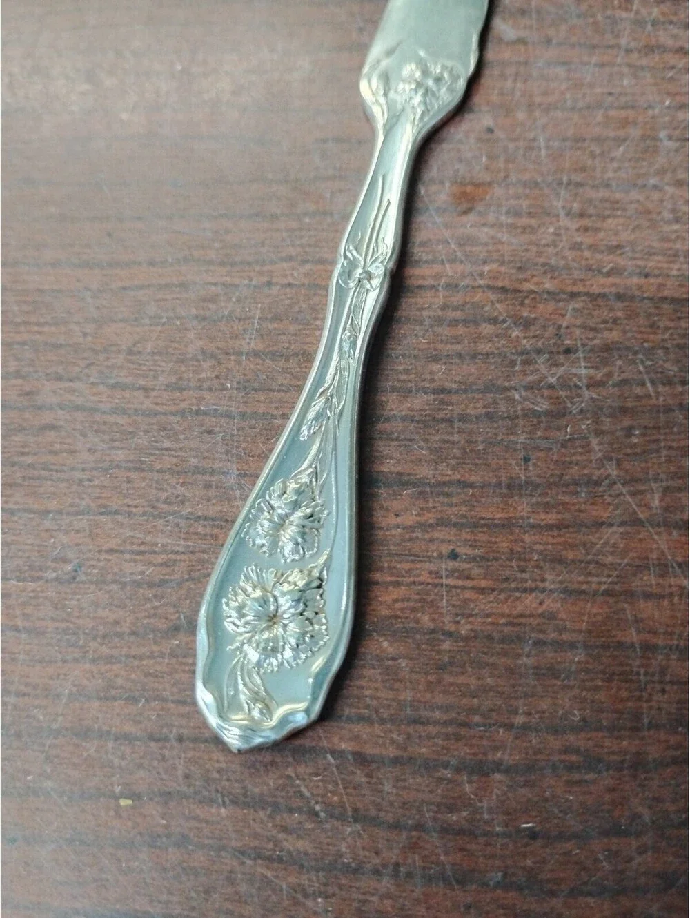 1902 WM Rogers Victorian Floral Pattern Butter/Jelly Spreaders. Silver Plated